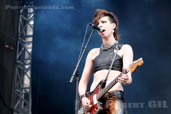 MADEMOISELLE K - 2014-07-19 - PARIS - Parvis de l'Hotel de Ville - 